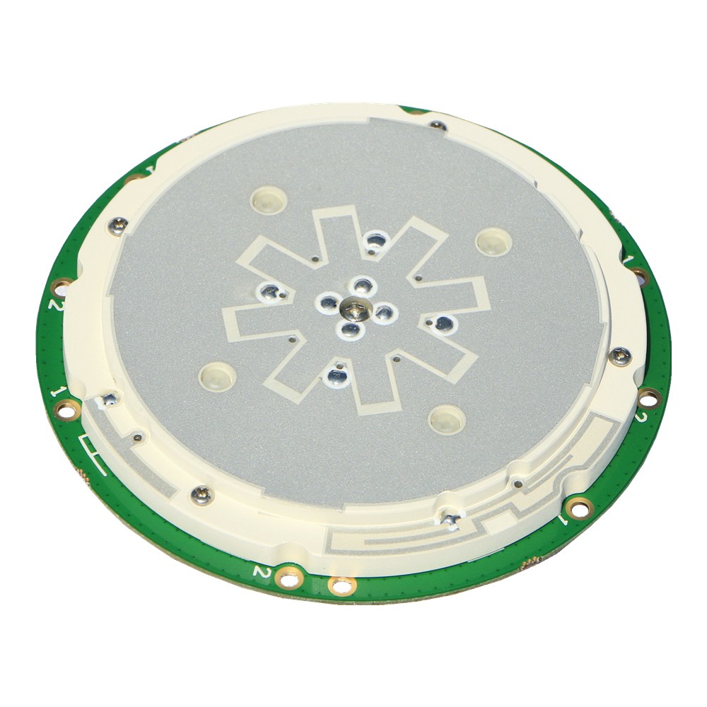 Thin, high-precision integrated antenna